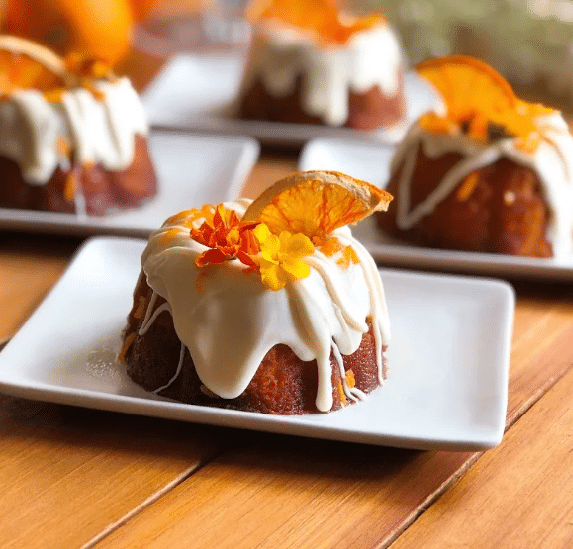 Mini Bundt Cakes – Stunning & Delicious Elegant Small Treats 2 Mini Bundt Cakes 3